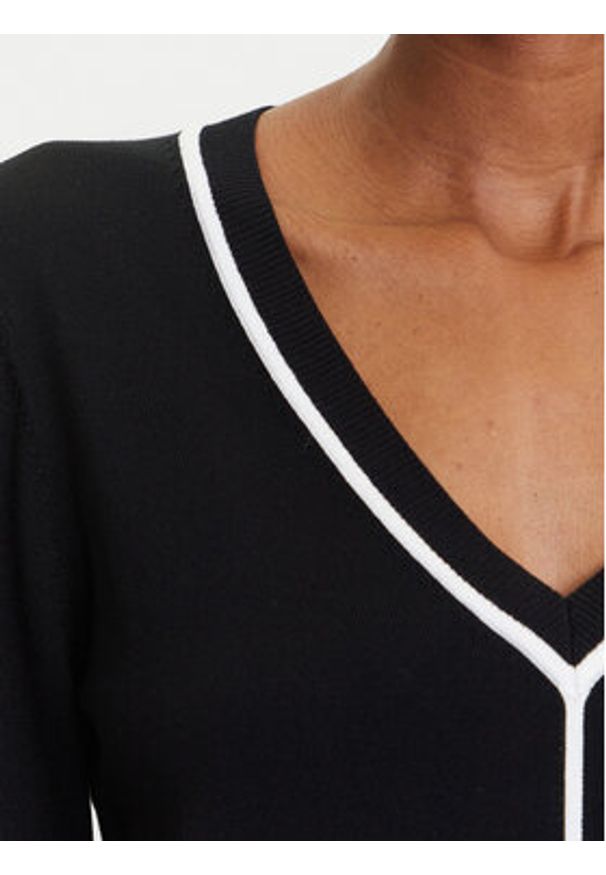 Karl Lagerfeld - KARL LAGERFELD Sweter A3W18023 Czarny Regular Fit. Typ kołnierza: dekolt w karo. Kolor: czarny. Materiał: syntetyk