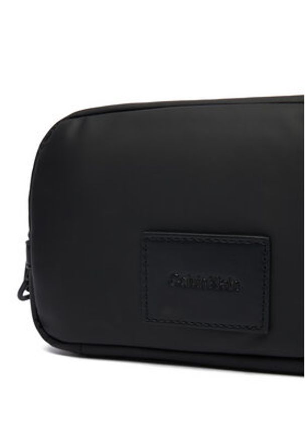 Calvin Klein Saszetka Puffer Utility Zip Puch LV04D1114G Czarny. Kolor: czarny. Materiał: materiał