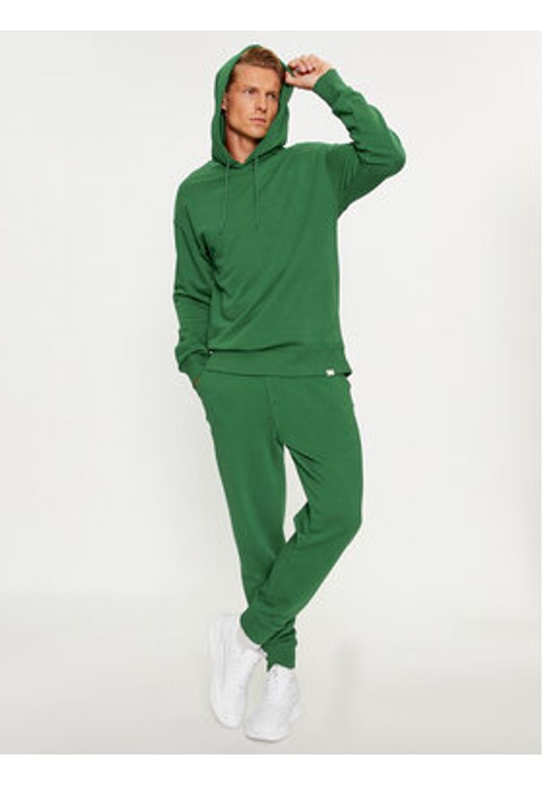 United Colors of Benetton - United Colors Of Benetton Bluza 3J68U2001 Zielony Regular Fit. Kolor: zielony. Materiał: bawełna