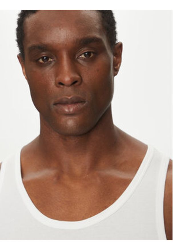 Calvin Klein Underwear Komplet 3 tank topów Tank 3Pk LV00NB4184 Biały Slim Fit. Kolor: biały. Materiał: bawełna, syntetyk