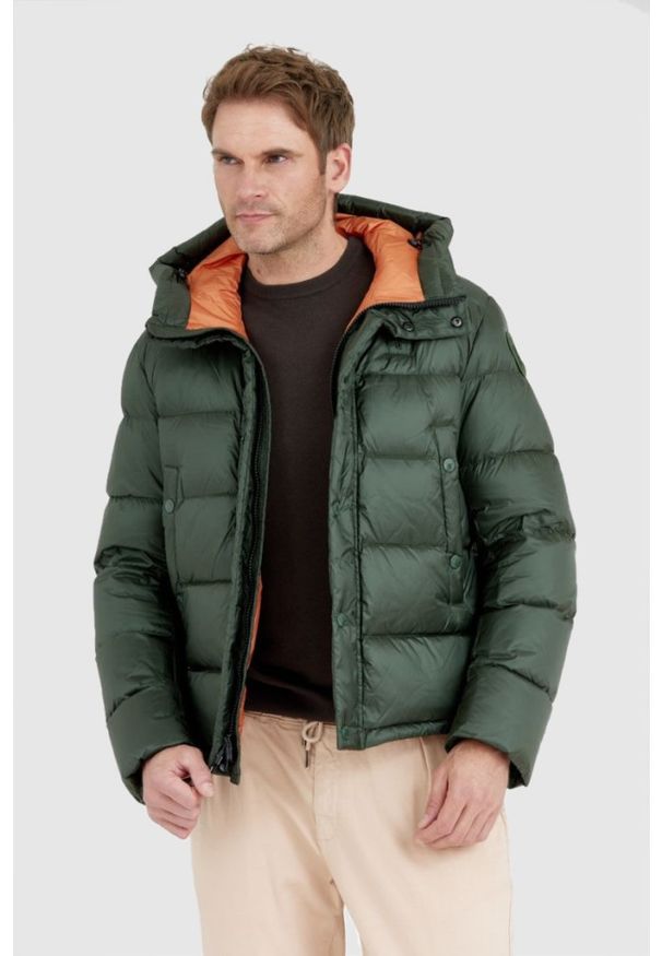 Blauer USA - BLAUER Ciemnozielona puchowa kurtka męska TRACY z kapturem, Rozmiar XXL. Typ kołnierza: kaptur. Kolor: zielony. Materiał: puch