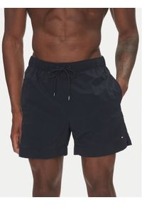 TOMMY HILFIGER - Tommy Hilfiger Szorty kąpielowe Essential UM0UM02793 Granatowy Regular Fit. Kolor: niebieski. Materiał: syntetyk