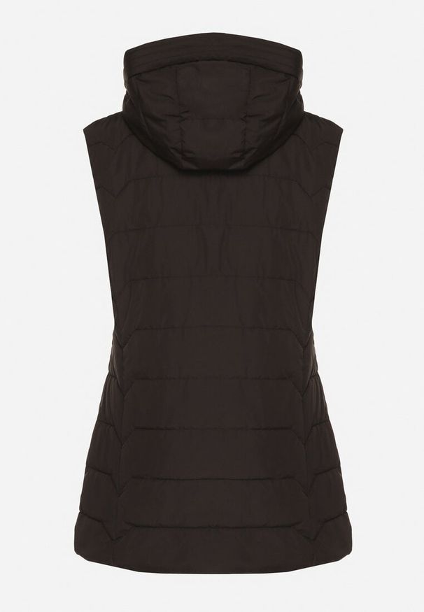 Born2be - Czarna Przejściowa Kamizelka o Taliowanym Kroju z Kapturem Olendra. Okazja: na co dzień, na spacer. Typ kołnierza: kaptur. Kolor: czarny. Materiał: poliester, jeans. Styl: klasyczny, casual, sportowy