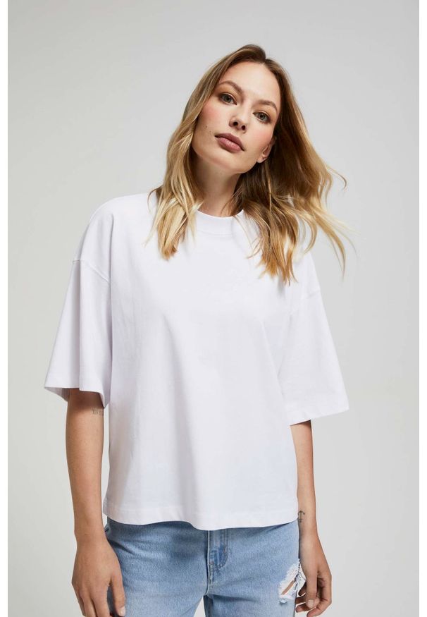 MOODO - Gładki t-shirt z szerokimi rękawami biały. Kolor: biały. Materiał: bawełna. Wzór: gładki