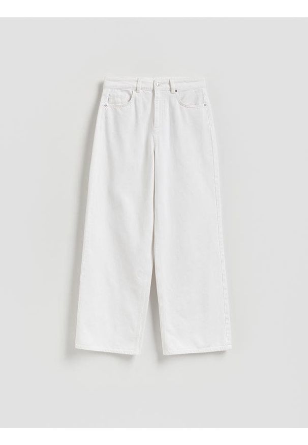 Reserved - Jeansy wide leg - biały. Kolor: biały
