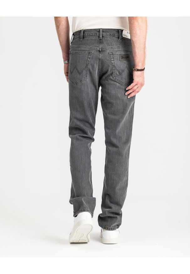 Wrangler - WRANGLER TEXAS MĘSKIE SPODNIE JEANSOWE DUSTY GRANITE W121P416N 112126173. Okazja: na spotkanie biznesowe. Styl: elegancki, biznesowy