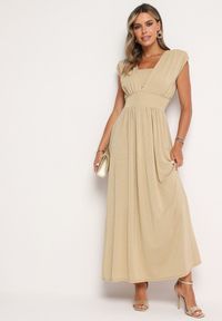 Born2be - Jasnożółta Rozkloszowana Sukienka z Gumką w Talii Zdobiona Metaliczną Nicią Fagelia. Okazja: na co dzień. Kolor: żółty. Długość rękawa: krótki rękaw. Wzór: aplikacja. Typ sukienki: proste. Styl: casual, glamour #1