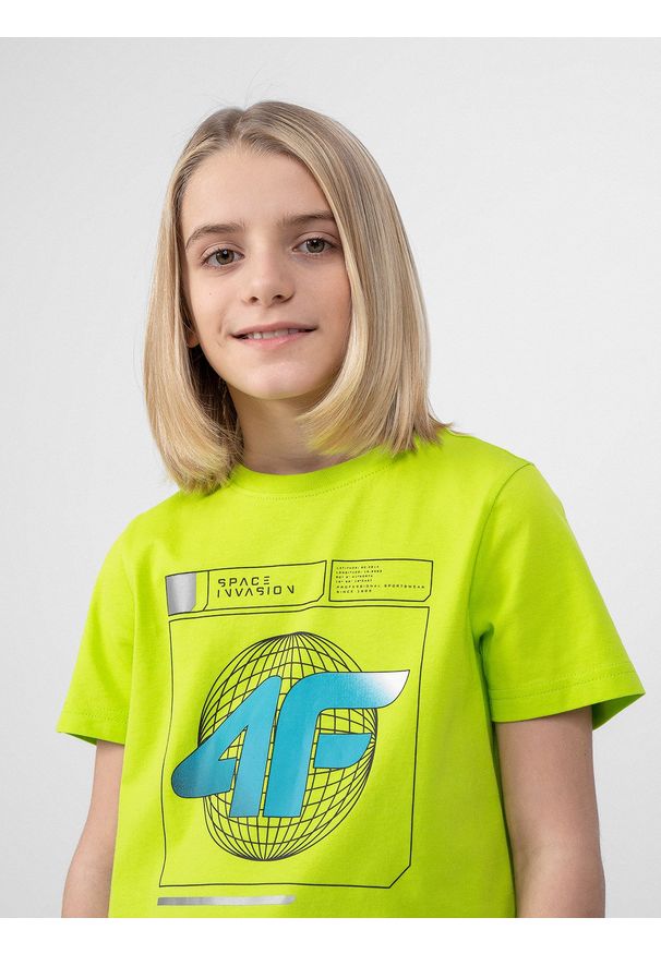 4f - T-shirt z nadrukiem chłopięcy. Kolor: zielony. Materiał: dzianina, bawełna. Wzór: nadruk