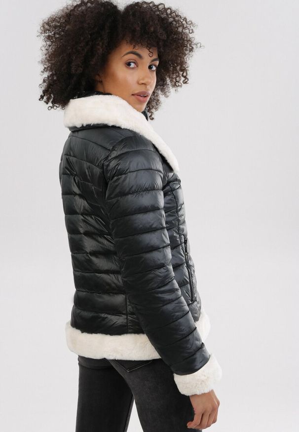 Born2be - Szara Kurtka Jennivien. Typ kołnierza: kołnierzyk stójkowy. Kolor: szary. Materiał: tkanina, futro. Długość: krótkie. Wzór: aplikacja