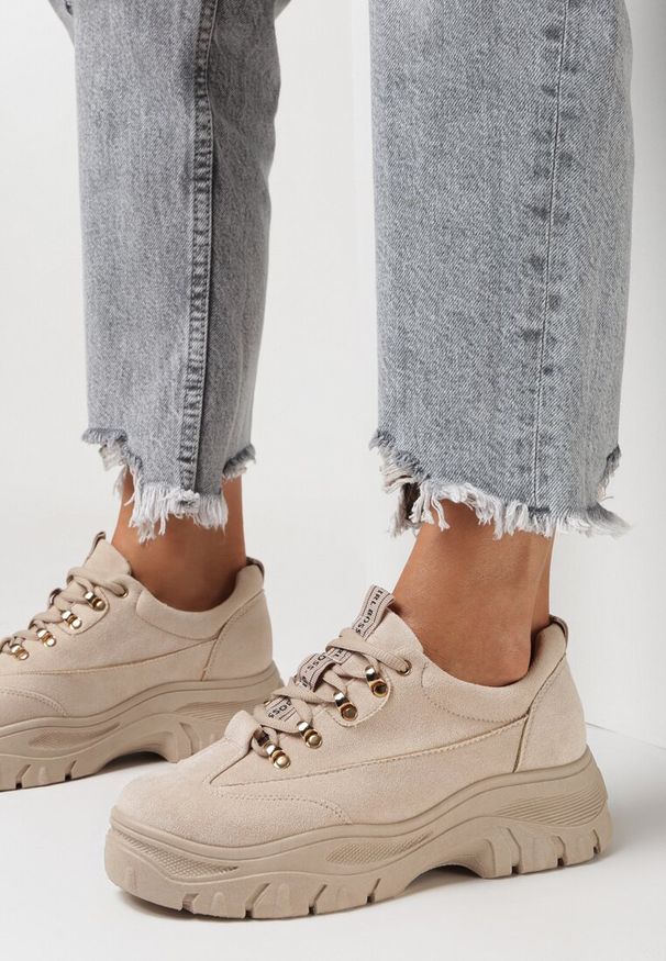 Born2be - Beżowe Sneakersy Merellien. Wysokość cholewki: przed kostkę. Kolor: beżowy. Szerokość cholewki: normalna. Wzór: aplikacja