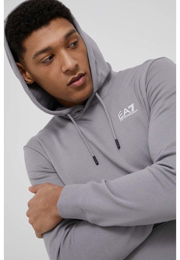 EA7 Emporio Armani bluza bawełniana męska kolor szary z kapturem gładka. Okazja: na co dzień. Typ kołnierza: kaptur. Kolor: szary. Materiał: bawełna. Wzór: gładki. Styl: casual