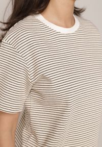 Born2be - Kremowo-Czarny Klasyczny T-shirt z Bawełny o Prostym Kroju Phemeni. Okazja: na co dzień. Kolor: beżowy. Materiał: bawełna. Styl: klasyczny #7