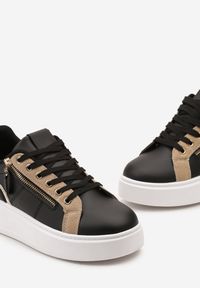Born2be - Czarne Sneakersy na Platformie Ozdobione Suwakami Halimedia. Nosek buta: okrągły. Zapięcie: sznurówki. Kolor: czarny. Materiał: materiał. Wzór: aplikacja. Obcas: na platformie. Wysokość obcasa: niski