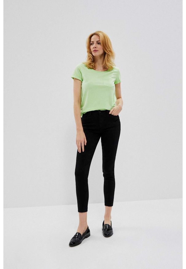 MOODO - Jeansy medium waist. Długość: długie. Wzór: gładki