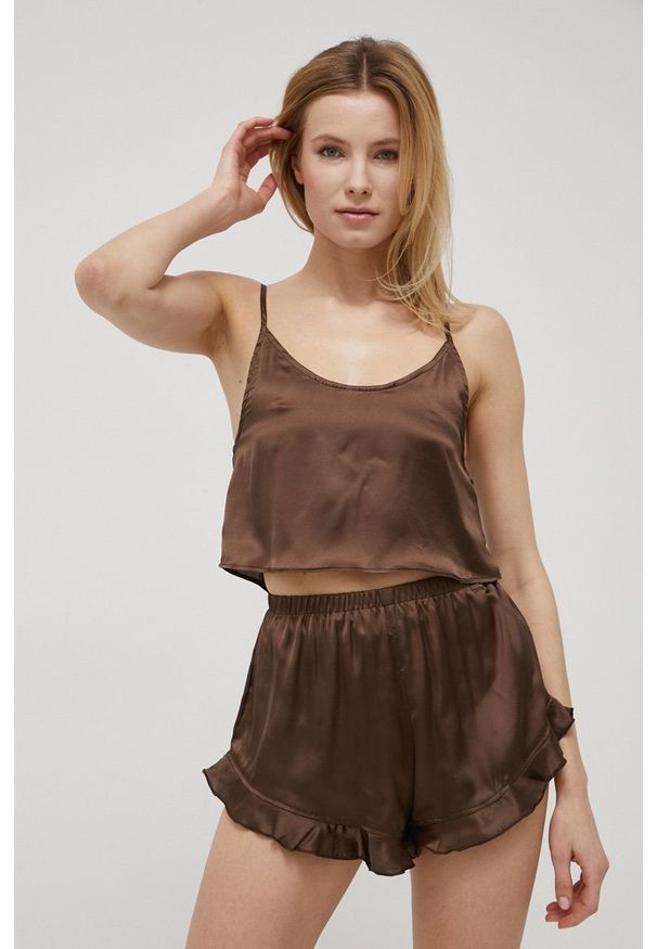 Brave Soul komplet piżamowy kolor brązowy satynowa. Kolor: brązowy. Materiał: satyna. Wzór: ze splotem