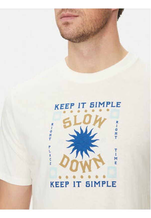 Blend T-Shirt 20718311 Biały Regular Fit. Kolor: biały. Materiał: bawełna
