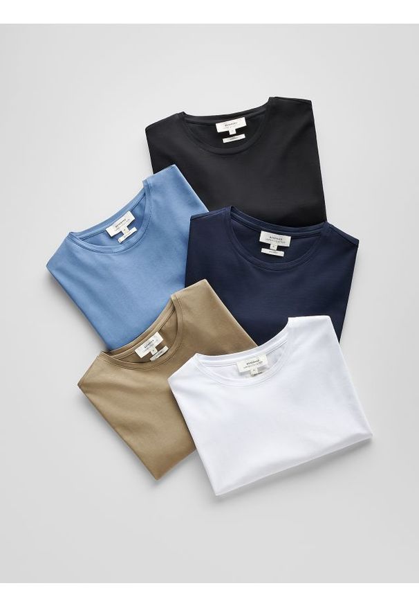Reserved - T-shirt slim fit z modalem - biały. Kolor: biały. Materiał: bawełna