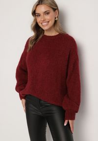 Born2be - Bordowy Sweter o Klasycznym Prostym Kroju z Domieszką Wełny i Wiskozy Sezisya. Okazja: na co dzień. Kolor: czerwony. Materiał: wełna, wiskoza. Długość rękawa: długi rękaw. Długość: długie. Wzór: aplikacja. Sezon: zima, jesień. Styl: klasyczny #6