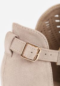 Born2be - Jasnobeżowe Botki Kowbojki Vices na Obcasie z Ażurową Cholewką i Wycięciem Dorfedi. Okazja: na co dzień. Kolor: beżowy. Materiał: jeans. Szerokość cholewki: normalna. Wzór: ażurowy. Obcas: na obcasie. Styl: casual, elegancki. Wysokość obcasa: średni #5