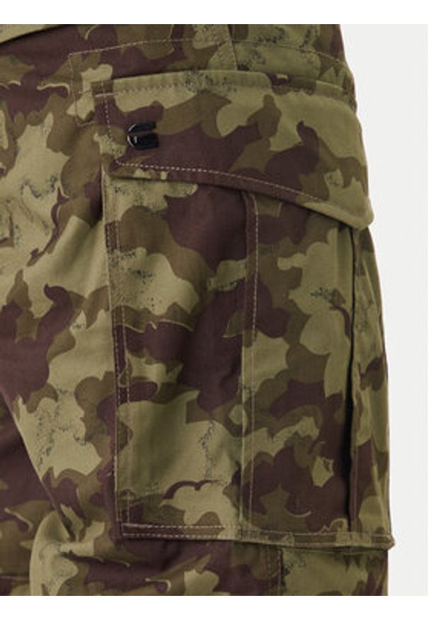 G-Star RAW - G-Star Raw Szorty materiałowe Rovic D08566-D553 Zielony Relaxed Fit. Kolor: zielony. Materiał: bawełna