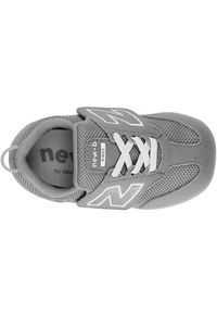 Buty niemowlęce New Balance NW1STGR – szare. Zapięcie: rzepy. Kolor: szary. Materiał: guma. Szerokość cholewki: normalna. Wzór: kolorowy #5