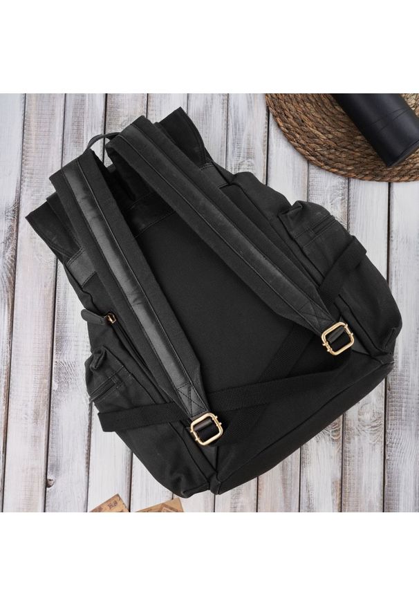 Plecak vintage PAOLO PERUZZI czarny SI-02-BL. Kolor: czarny. Materiał: materiał. Styl: vintage