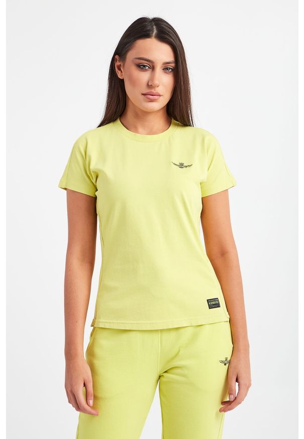 Limonkowy t-shirt z nadrukiem na piersi Aeronautica Militare. Materiał: bawełna. Wzór: nadruk
