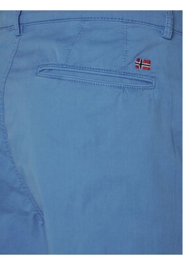 Napapijri Chinosy M-Puyo NP0A4H98 Niebieski Slim Fit. Kolor: niebieski. Materiał: bawełna