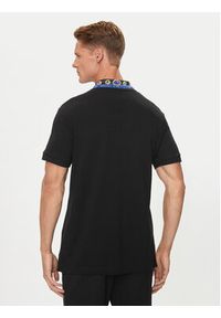 Versace Jeans Couture Polo 76GAGT11 Czarny Regular Fit. Typ kołnierza: polo. Kolor: czarny. Materiał: bawełna #4