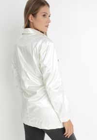 Born2be - Biała Kurtka Layna. Typ kołnierza: kołnierzyk stójkowy. Kolor: biały. Materiał: materiał. Długość rękawa: długi rękaw. Długość: długie #4