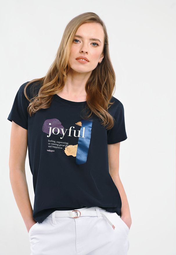 Volcano - T-shirt z nadrukiem T-JOYFULL. Kolekcja: plus size. Kolor: niebieski. Materiał: materiał, bawełna, elastan, skóra. Długość rękawa: krótki rękaw. Długość: krótkie. Wzór: nadruk. Styl: klasyczny