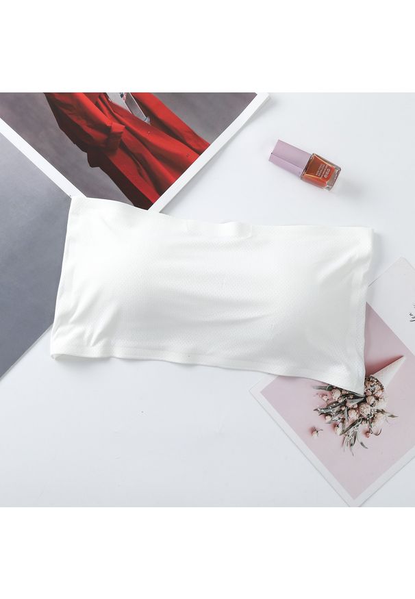 Intica - Top usztywniany bez ramiączek do codziennych i eleganckich stylizacji Snezha. Kolor: biały. Materiał: tkanina