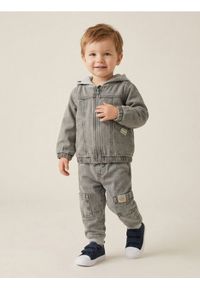 Sinsay - Jeansy jogger z efektem sprania - szary. Kolor: szary #1