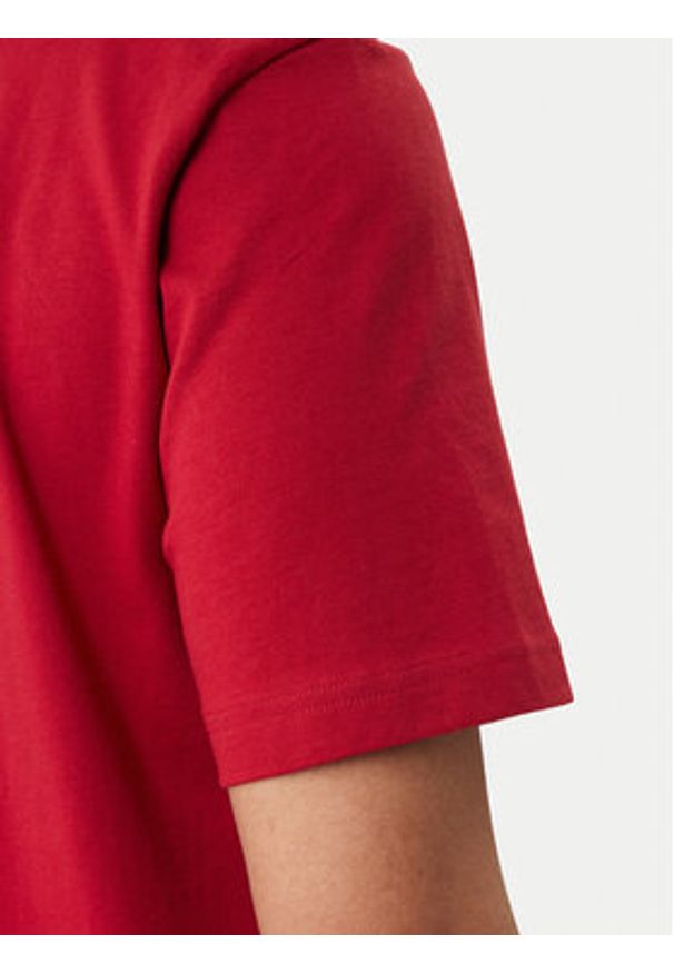 Adidas - adidas T-Shirt Memories Of Sport Poster Graphic KB2508 Czerwony Regular Fit. Kolor: czerwony. Materiał: bawełna. Styl: sportowy