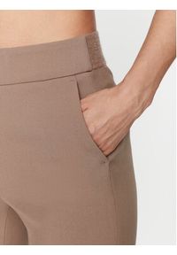 PESERICO - Peserico Spodnie materiałowe P04765 Brązowy Regular Fit. Kolor: brązowy. Materiał: materiał, syntetyk #5