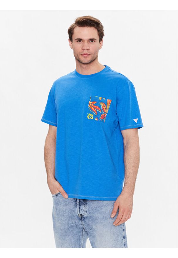 Guess T-Shirt F3GI04 K6XN4 Niebieski Regular Fit. Kolor: niebieski. Materiał: bawełna