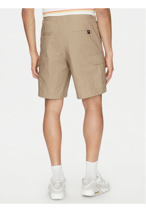 Nike Szorty materiałowe FN3517 Brązowy Standard Fit. Kolor: brązowy. Materiał: bawełna