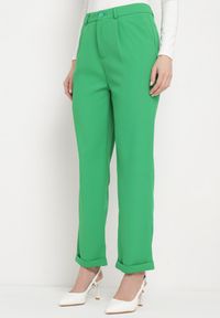 Born2be - Zielone Spodnie o Klasycznym Fasonie z Podwiniętymi Nogawkami z Ukrytym Suwakiem Wilelma. Kolor: zielony. Sezon: wiosna. Styl: klasyczny #5