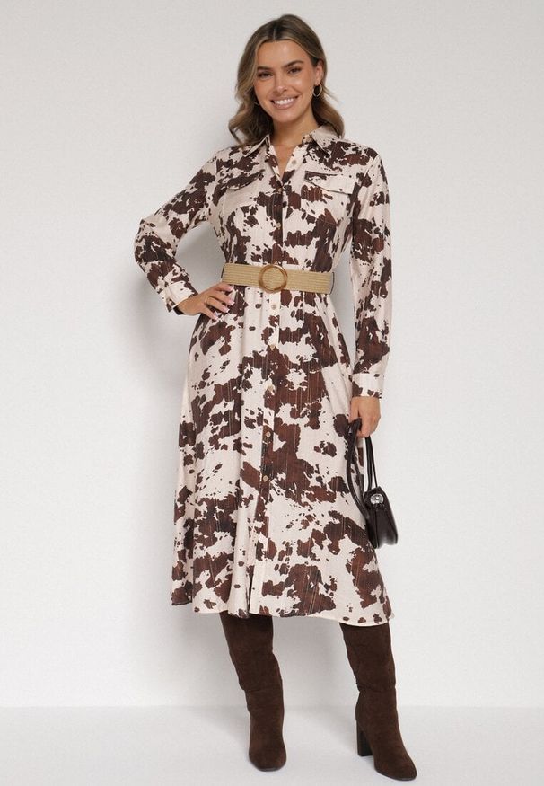 Born2be - Brązowa Koszulowa Sukienka z Wiskozą w Krowie Łaty z Paskiem Domumbria. Kolor: brązowy. Materiał: wiskoza. Typ sukienki: koszulowe
