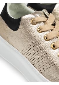 Baldinini Sneakersy | DE0410T10LA | Kobieta | Złoty. Kolor: złoty. Materiał: skóra. Wzór: nadruk, aplikacja