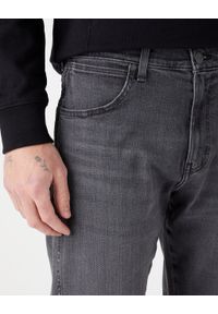 Wrangler - WRANGLER MĘSKIE SPODNIE JEANSOWE FRONTIER BLACKOUT 112341470 W16V018512
