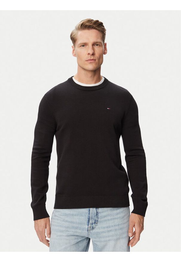 Tommy Jeans Sweter Essential DM0DM22853 Czarny Slim Fit. Kolor: czarny. Materiał: bawełna