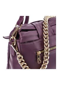 Fioletowa Torebka Damska Stylowa Listonoszka Pepe Moll. Kolor: fioletowy. Materiał: skórzane. Styl: elegancki. Rodzaj torebki: na ramię #5