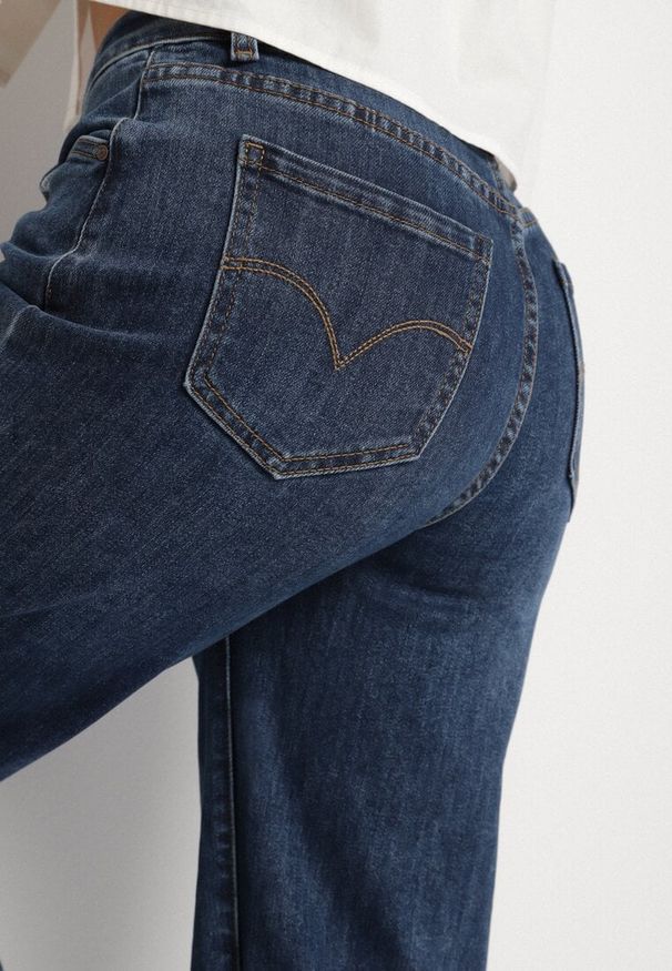 Born2be - Niebieskie Jeansy z Wysokim Stanem i Szeroką Nogawką Valimoss. Okazja: na co dzień. Stan: podwyższony. Kolor: niebieski. Styl: elegancki, casual, klasyczny