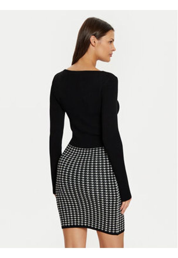 Guess Sukienka dzianinowa W5RK12 Z3KX0 Czarny Slim Fit. Kolor: czarny. Materiał: wiskoza
