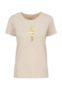 Ochnik - Beżowy T-shirt damski ze złotym logo. Kolor: beżowy. Materiał: bawełna. Długość: krótkie. Wzór: aplikacja, nadruk