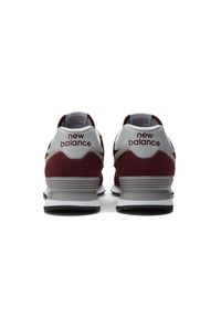 Buty męskie New Balance ML574EVM - bordowe. Okazja: na co dzień. Kolor: czerwony. Materiał: zamsz, guma, materiał, syntetyk. Szerokość cholewki: normalna. Model: New Balance 574 #2
