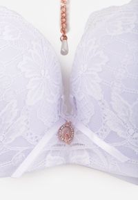 Born2be - Biały Biustonosz Push Up z Łańcuszkiem Imitującym Naszyjnik Amarainna. Kolor: biały. Materiał: szyfon. Rodzaj stanika: push-up #2