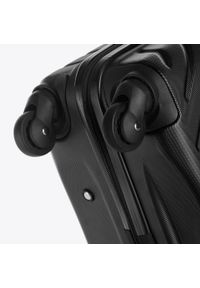 Wittchen - Średnia walizka z ABS-u z geometrycznym tłoczeniem czarna. Kolor: czarny. Materiał: poliester. Wzór: geometria #9