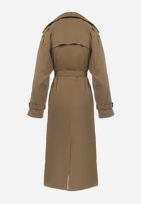 Born2be - Brązowy Długi Płaszcz Trencz Dwurzędowy z Paskiem w Talii Cadenite. Typ kołnierza: kolnierz wykładany. Kolor: brązowy. Długość: długie #3